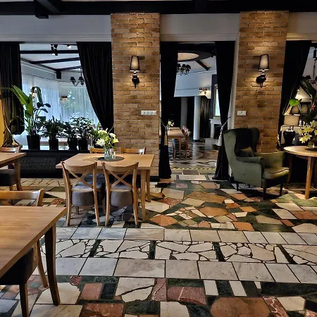 Bed & Breakfast Pirs 3*