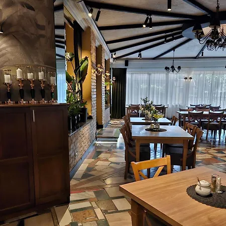 Bed & Breakfast Pirs 3*