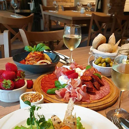 ベッド・アンド・ブレックファスト Pirs