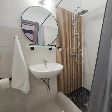 Pirs ワルシャワ